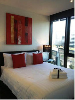 Docklands Executive Apartments - Australian Destinations 1