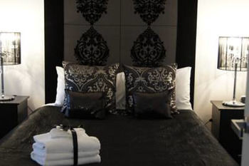 Docklands Executive Apartments - Australian Destinations 12