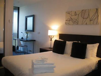 Docklands Executive Apartments - Australian Destinations 35