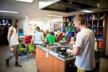 Habitat HQ - Hostel - Australian Destinations 2