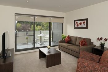 Apartments @ Glen Central ViQi - Australian Destinations 10