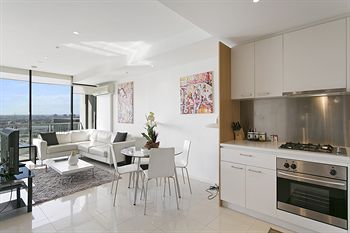 Docklands Private Collection Of Apartments - NewQuay - Australian Destinations 6