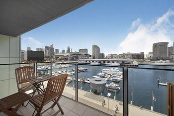 Docklands Private Collection Of Apartments - NewQuay - Australian Destinations 9