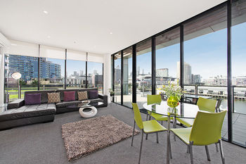 Docklands Private Collection Of Apartments - NewQuay - Australian Destinations 12