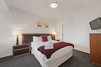 Docklands Private Collection Of Apartments - NewQuay - Australian Destinations 14