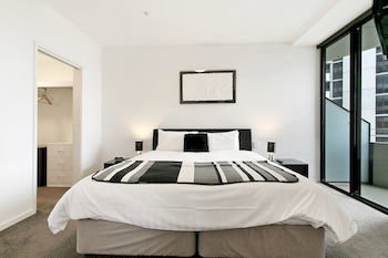Docklands Private Collection Of Apartments - NewQuay - Australian Destinations 18