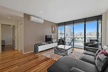 Docklands Private Collection Of Apartments - NewQuay - Australian Destinations 23