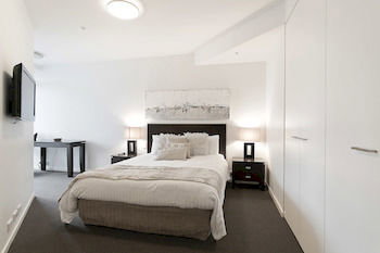 Docklands Private Collection Of Apartments - NewQuay - Australian Destinations 24