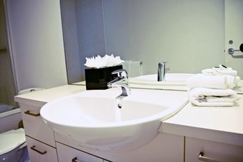 Docklands Private Collection Of Apartments - NewQuay - Australian Destinations 41