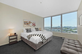Docklands Private Collection Of Apartments - NewQuay - Australian Destinations 42