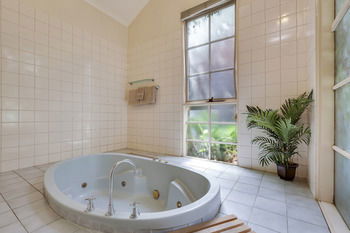 Comfort Inn Greensborough - Australian Destinations 0