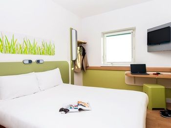 Ibis Budget Dandenong - Australian Destinations 21