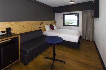 Ibis Budget Sydney East - Australian Destinations 20