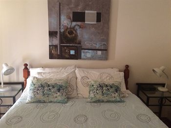 Australian Home Away @ Doncaster Andersons Creek 2 - Australian Destinations 1