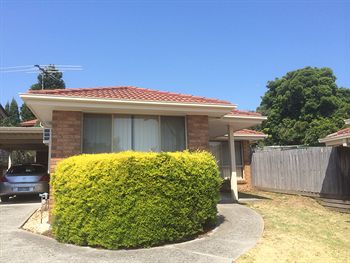 Australian Home Away @ Doncaster Andersons Creek 2 - Australian Destinations 6