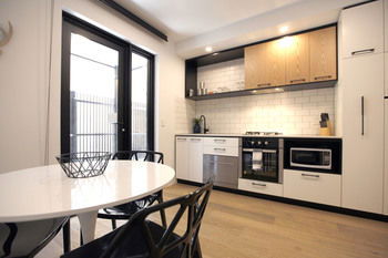 Aberlour Court - Australian Destinations 13