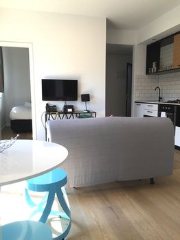 Aberlour Court - Australian Destinations 20