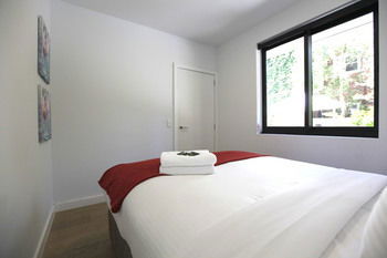 Aberlour Court - Australian Destinations 23