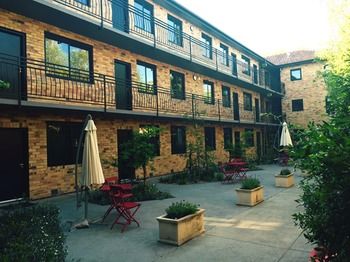 Aberlour Court - Australian Destinations 28