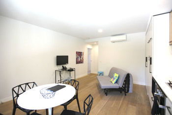 Aberlour Court - Australian Destinations 33
