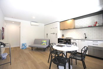 Aberlour Court - Australian Destinations 37