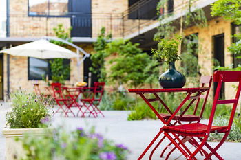 Aberlour Court - Australian Destinations 45