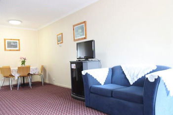 Carnegie Motor Inn - Australian Destinations 12