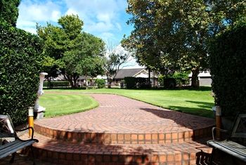 Airport Motel Sir Francis Drake - Australian Destinations 10