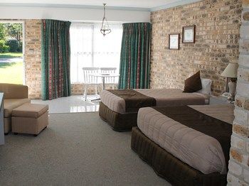 Airport Motel Sir Francis Drake - Australian Destinations 13