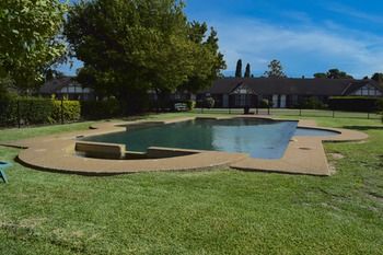 Airport Motel Sir Francis Drake - Australian Destinations 24