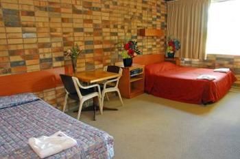 Palms Hotel Motel Chullora - Australian Destinations 1