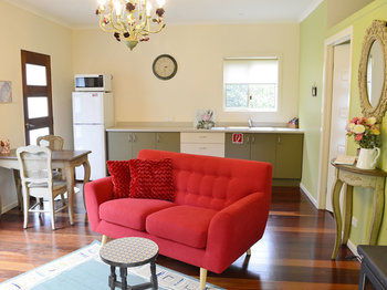 Apple Tree Cottage & Studio - Australian Destinations 13