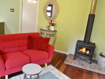 Apple Tree Cottage & Studio - Australian Destinations 14