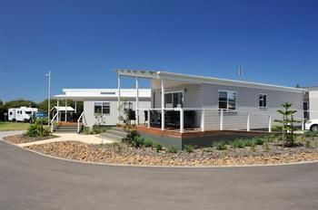 Stockton Beach Holiday Park - Australian Destinations 0