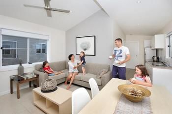 Stockton Beach Holiday Park - Australian Destinations 1