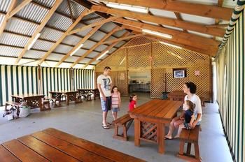 Stockton Beach Holiday Park - Australian Destinations 5