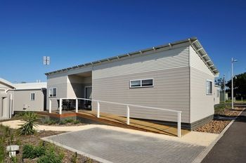 Stockton Beach Holiday Park - Australian Destinations 7