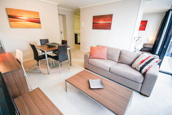 Amazing City Apartment - Australian Destinations 44