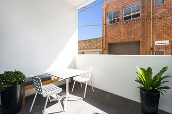 Apartment Hotel East Central - Australian Destinations 2