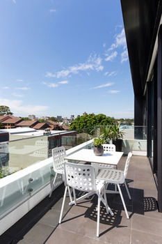 Apartment Hotel East Central - Australian Destinations 4