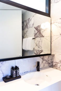 Apartment Hotel East Central - Australian Destinations 10