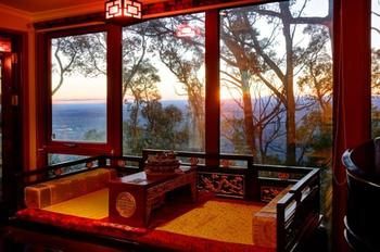 Mt Dandenong Imperial Retreat - Australian Destinations 11
