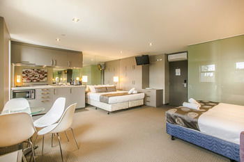 Comfy Kew Apartments - Australian Destinations 4