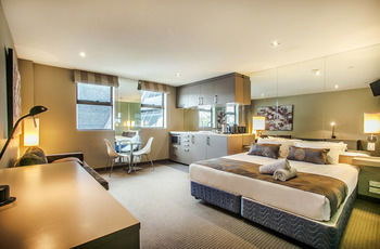 Comfy Kew Apartments - Australian Destinations 12