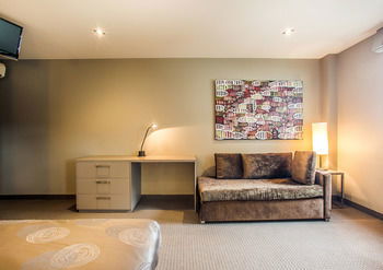 Comfy Kew Apartments - Australian Destinations 14