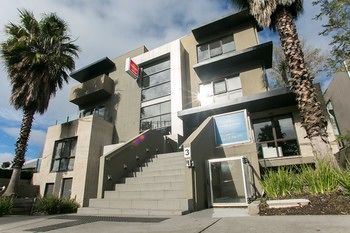 Comfy Kew Apartments - Australian Destinations 23