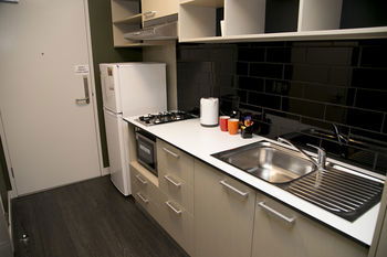 Abercrombie Student Accommodation - Australian Destinations 6