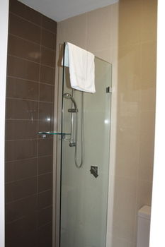 Annandale Hotel - Australian Destinations 13