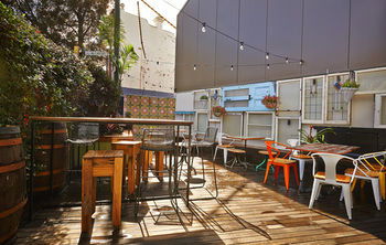 Annandale Hotel - Australian Destinations 19