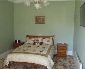 Cygnet's Secret Garden - Boutique Bed And Breakfast - Australian Destinations 2